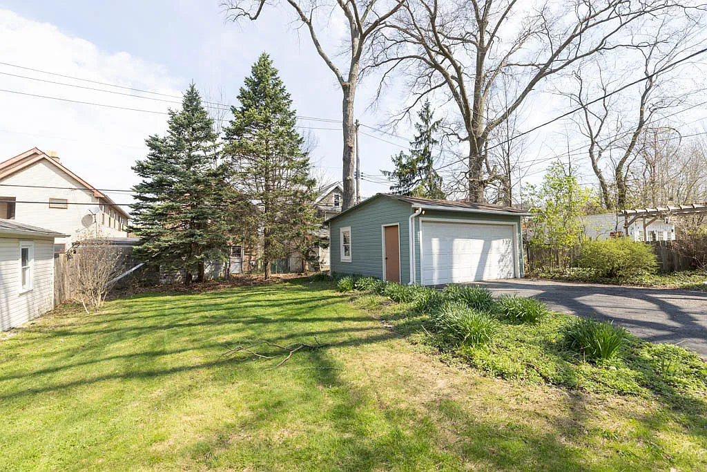 5 bed, 2248 sqft, $2,750 — Photo 4