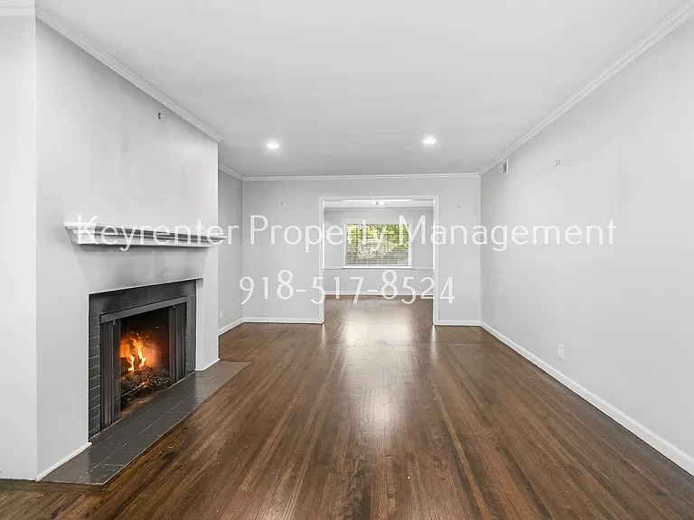 3325 S Yorktown Ave — Photo 2
