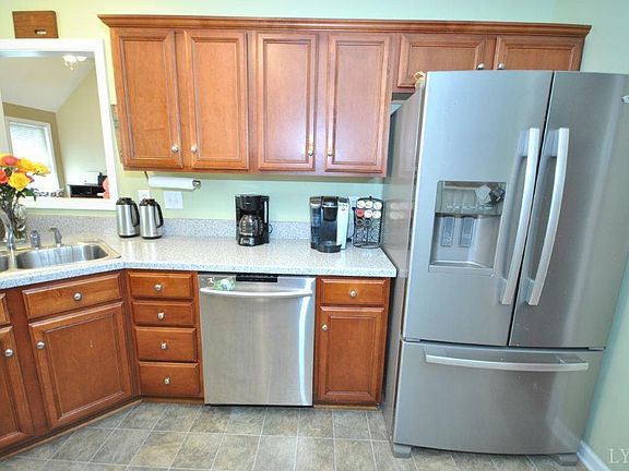 4th image of 31 Brenna Ln
