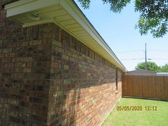 5th image of 803 Sugarbush Ln
