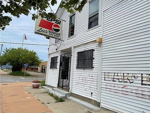 4th image of 1269 Fillmore Ave