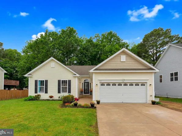 225 Dogwood Ave, Colonial Beach, VA 22443