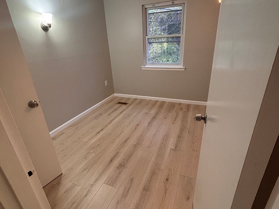 1st image of 679 Dixon St #1-1/2