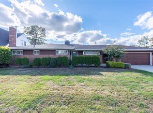 2860 Lenox Rd, Oceanside, NY 11572