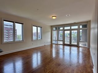 90 Bay Street Lndg APT 5D, Staten Island, NY 10301