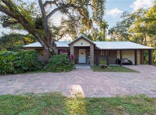 1060 Park Dr, Labelle, FL 33935