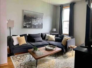 1414 W Fletcher St APT 2R, Chicago, IL 60657