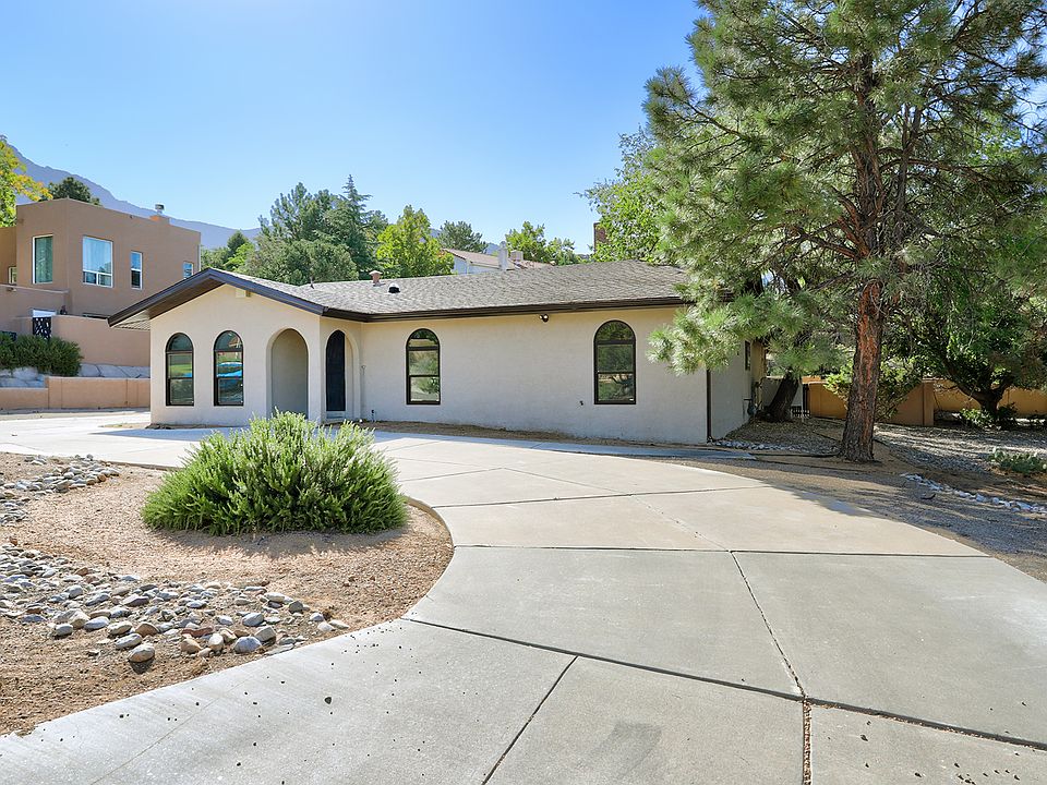1st image of 13426 Desert Hills Pl NE