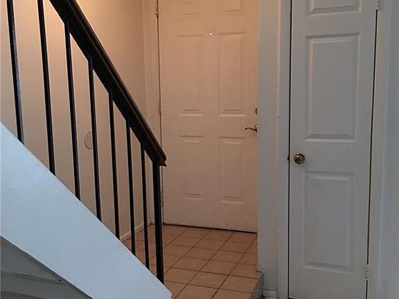 4th image of 3683 Windmill Dr