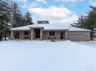 3596 Traxler Dr, Beaverton, MI 48612