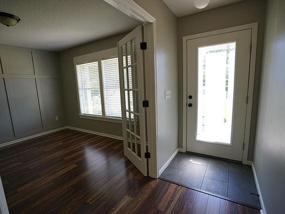 5th image of 10255 Greystone Dr