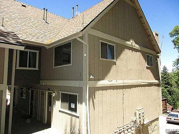3rd image of 970 Lucerne Ln #1/970