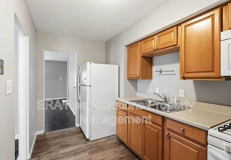2920 Ruhl Ave — Photo 13