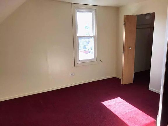 4th image of 13924 S Atlantic St
