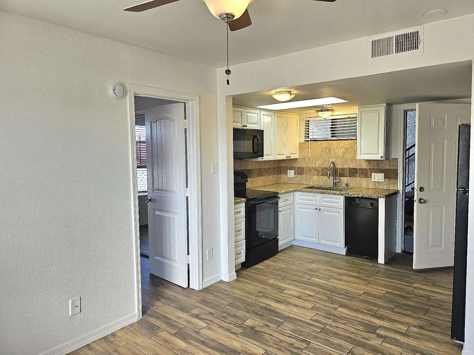 1 bed, 600 sqft, $875 — Photo 4