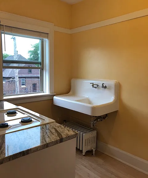 4428 N Oakland Ave — Photo 3