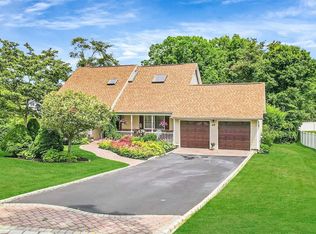 46 Marion St, Nesconset, NY 11767