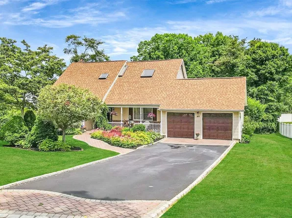 46 Marion Street, Nesconset, NY 11767