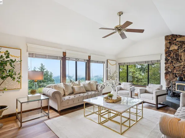 23762 Hutchinson Rd, Los Gatos, CA 95033
