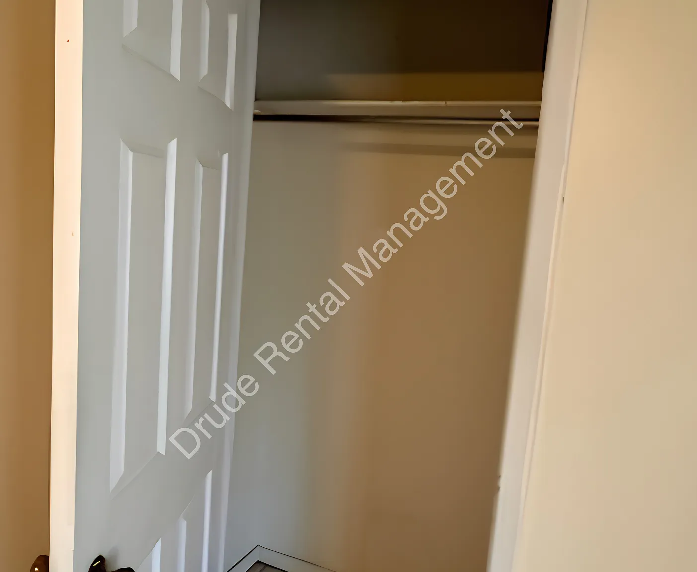 3 bed, 1699 sqft, $1,450 — Photo 1