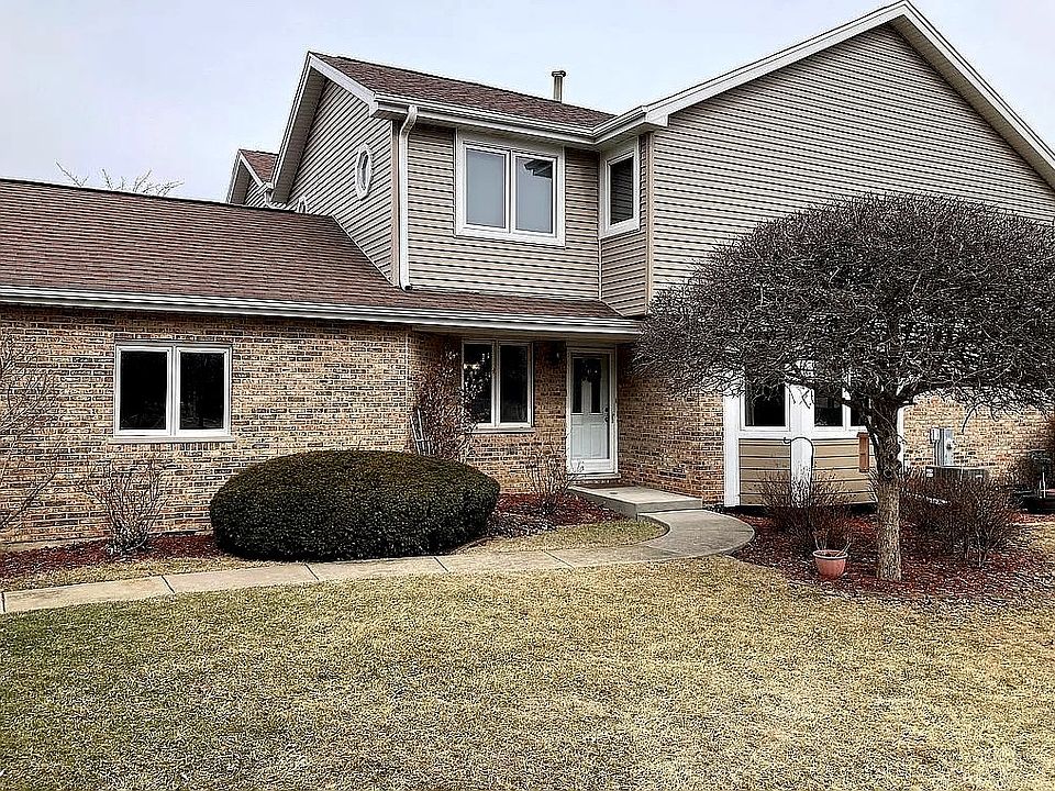 1st image of 17330 Lakebrook Dr