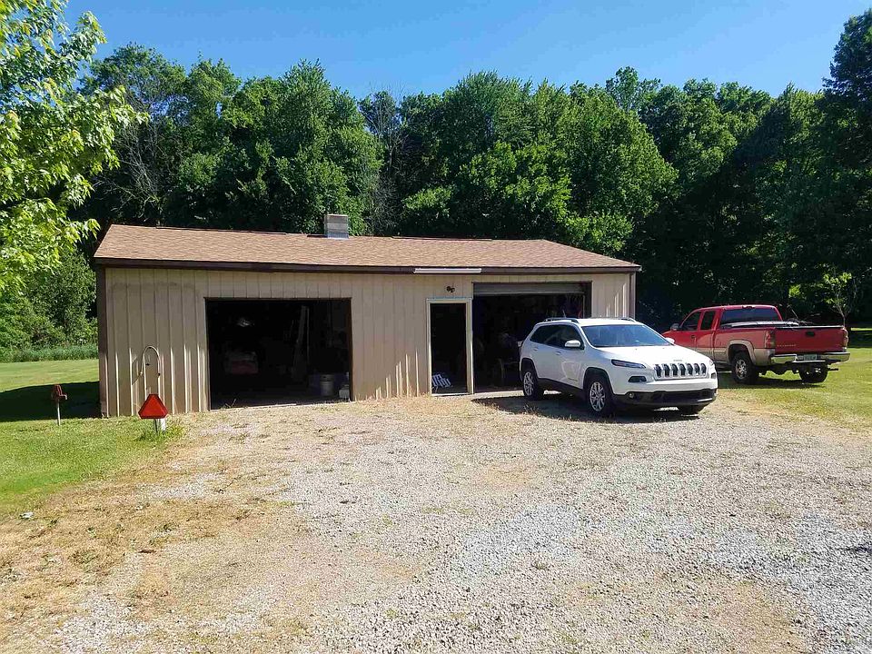 2nd image of 13470 4th Rd