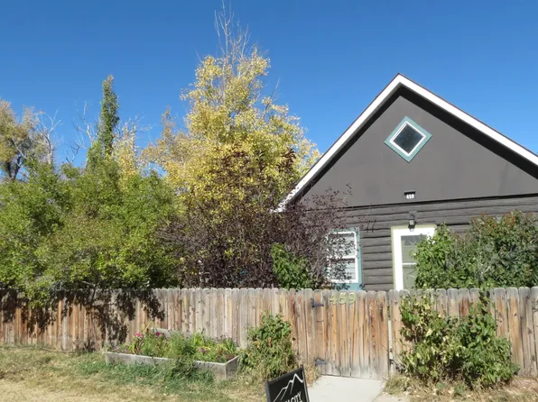 459 W Sheridan St, Laramie, WY 82072
