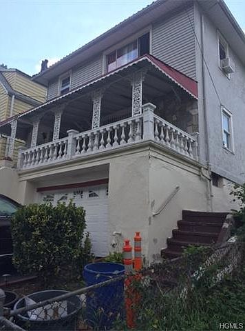 2nd image of 58 Saint Pauls Pl APT 2