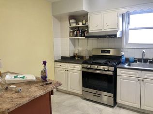 3085 48th St #2, Astoria, NY 11103