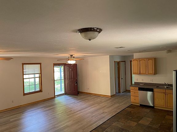 Living Room / Kitchen