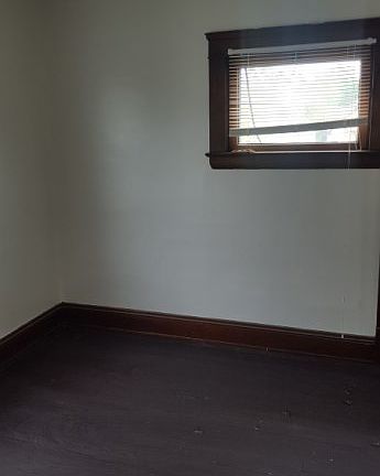 4th image of 12408 Farringdon Ave