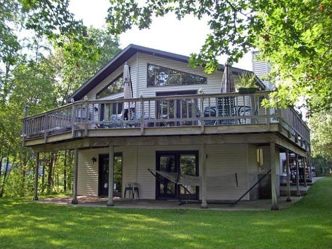1st image of 350 Huntington Ct