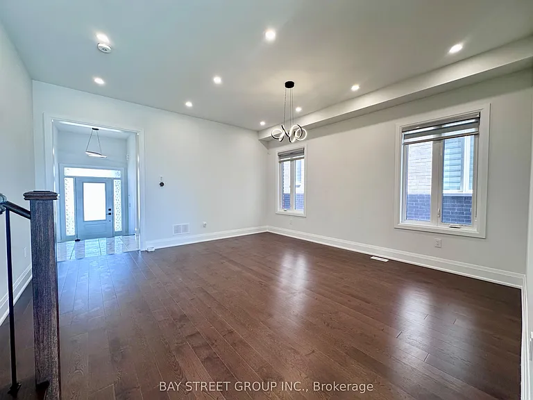 15 Backhouse Dr — Photo 3