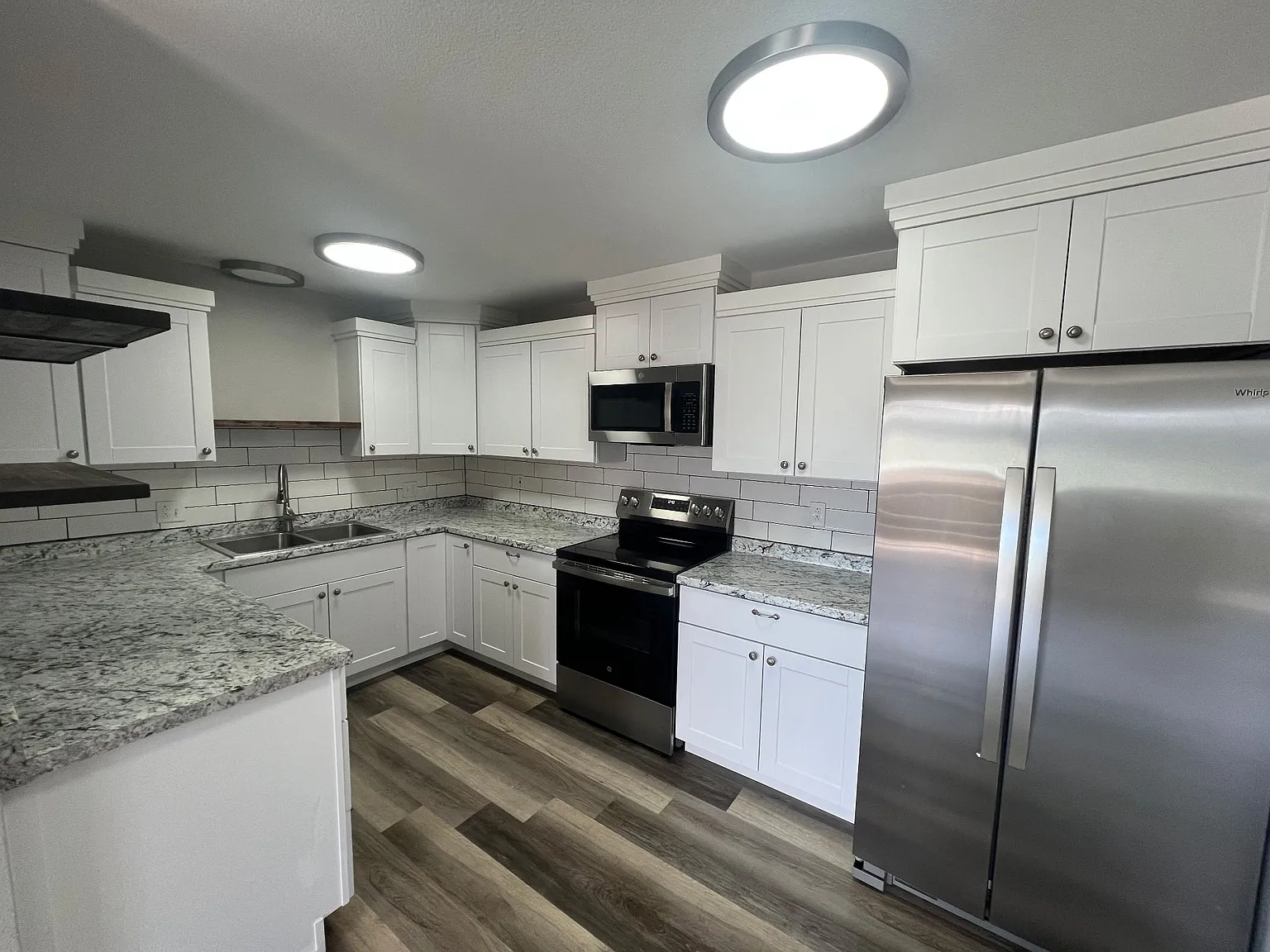2 bed, 995 sqft, $1,200 — Photo 2