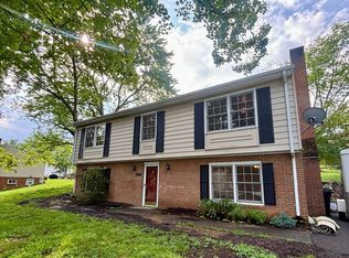 3810 Vauxhall Rd, Roanoke, VA 24018