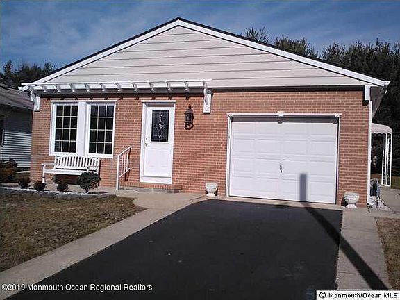 2nd image of 229 Torrey Pines Dr