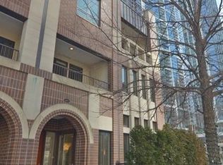 401 E Benton Pl, Chicago, IL 60601