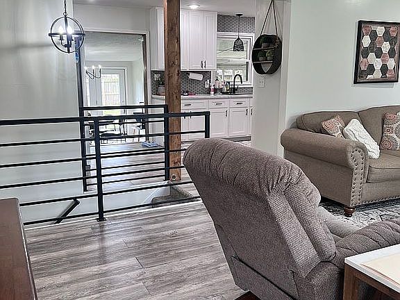 4th image of 2108 Gleghorn St