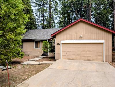 41016 Woodridge Ln, Shaver Lake, CA, 93664