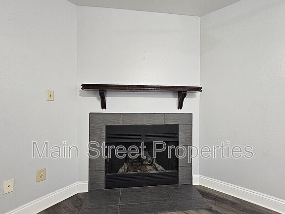 5th image of 6206 Woodward Ln