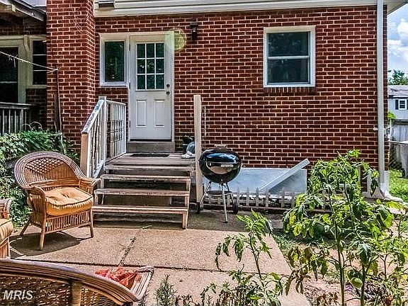 3rd image of 6942 Westhampton Dr