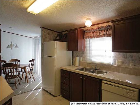 3rd image of 8311 Annie Oak Dr