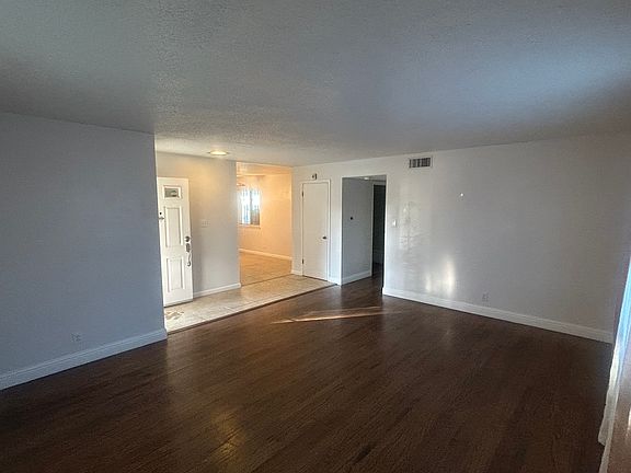 2nd image of 7252 Lindale Dr