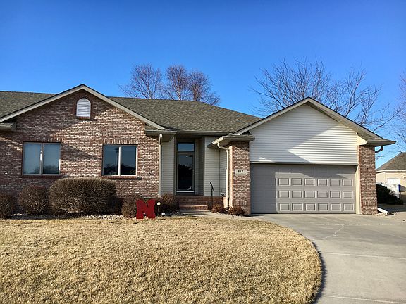 2nd image of 817 Heatherwood St