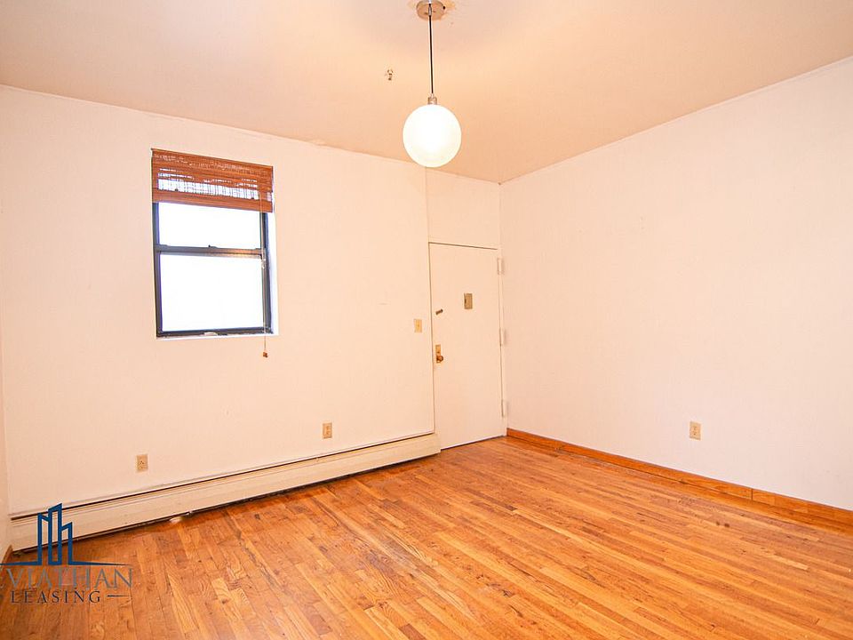 1st image of 10 Claver Pl #2C2