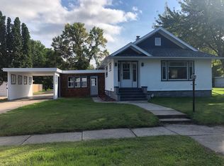 733 2nd St SW, Jamestown, ND 58401