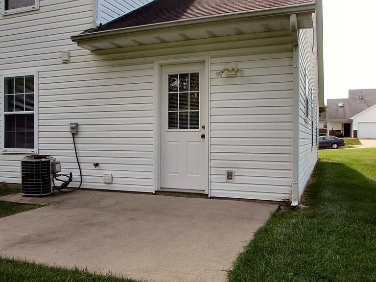 1608-1634 Hershey Ct — Photo 7