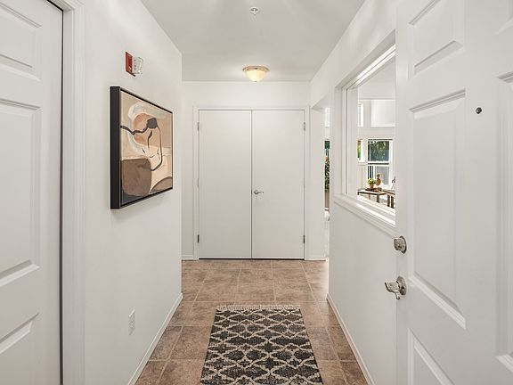3rd image of 22535 SE Highland Cir APT 305
