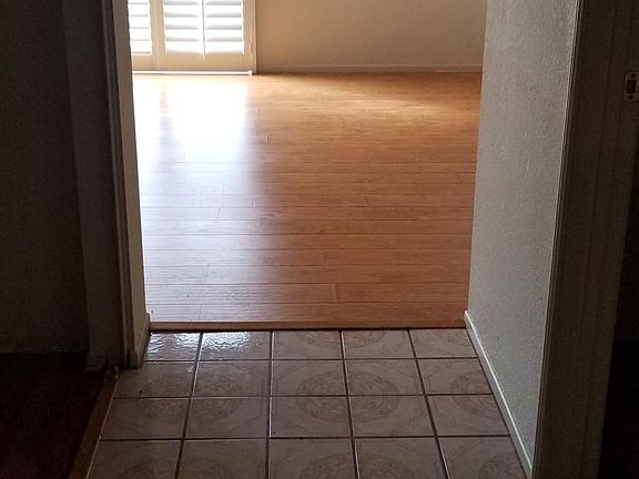 3rd image of 5318 W 64th St