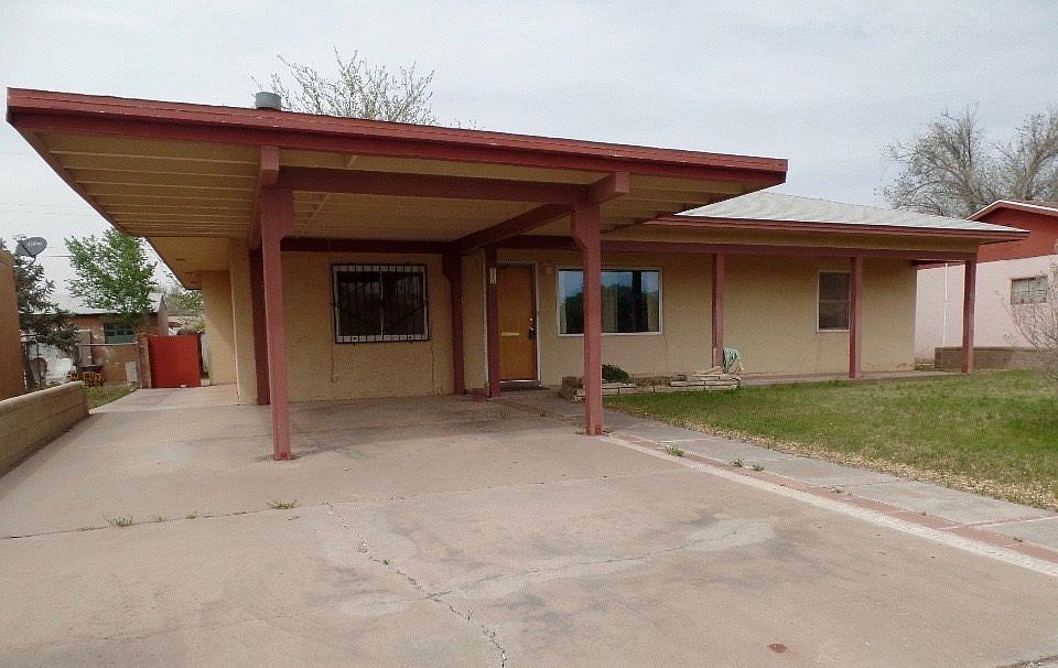 1st image of 713 Dewey Ln